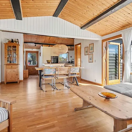 度假居 Cozy Near The *
